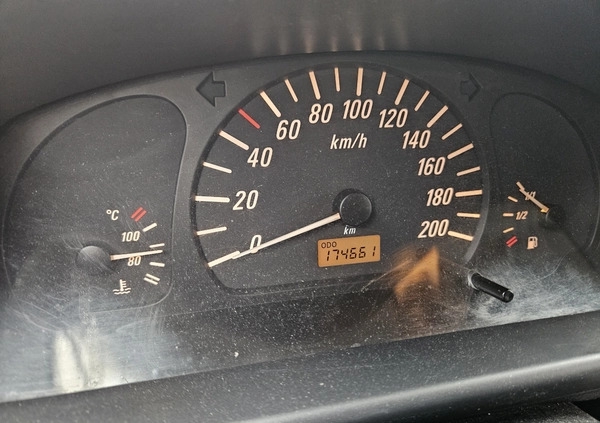 Opel Agila cena 3990 przebieg: 174661, rok produkcji 2002 z Piastów małe 137